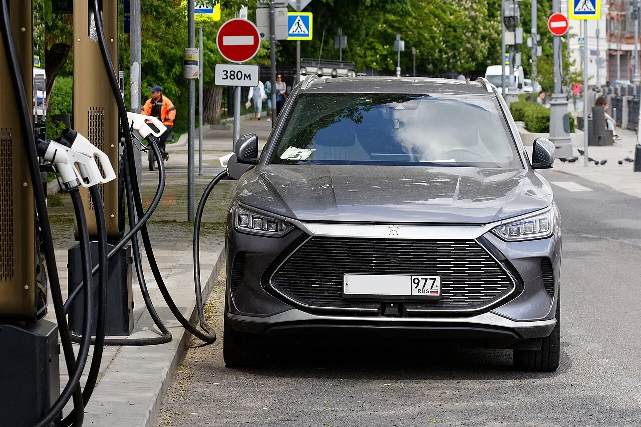 Understanding Different Drive Modes: EV, Hybrid, and Others